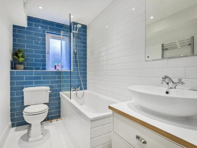 Flat for rent in Cat Hill