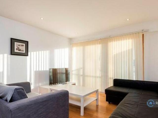 House for rent in Surrey