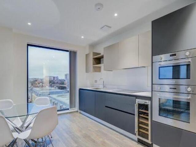 House for rent in Surrey