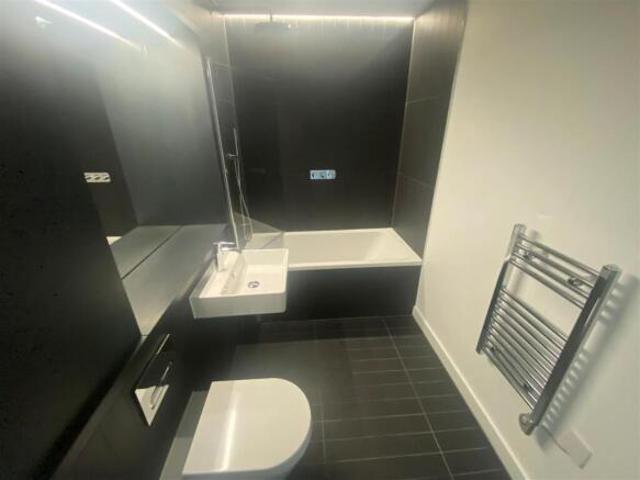 Flat for rent in Chapeltown, Leeds