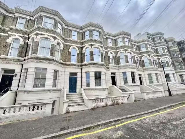 House for rent in Cliftonville West, Acol