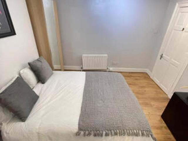 Flat for rent in Cat Hill