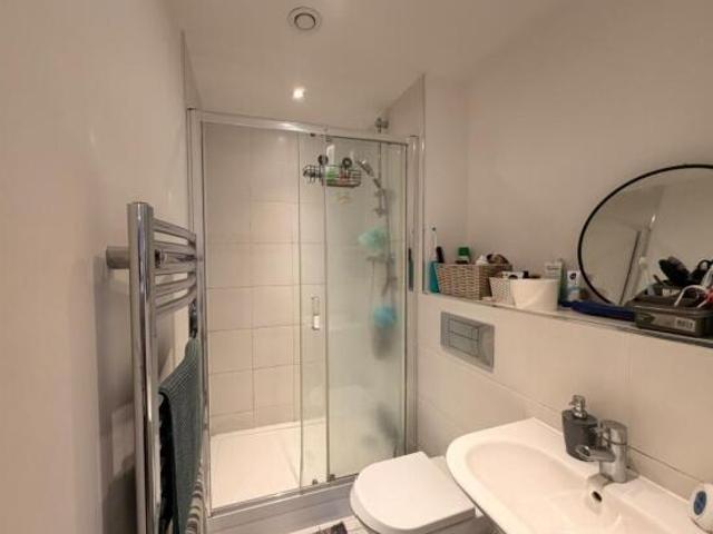 Flat for rent in Carshalton, Greater London