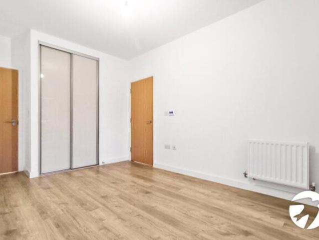 Flat for rent in Swanscombe and Greenhithe, Monks Orchard