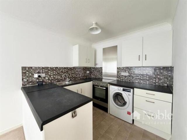 Flat for rent in Pilgrims' Hatch, Brentwood