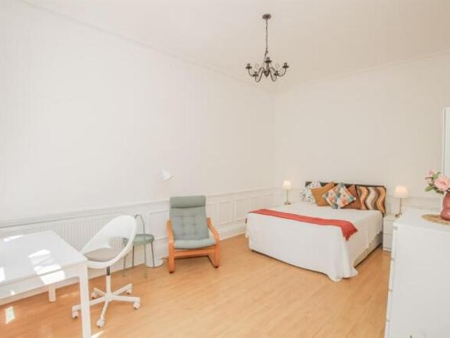 Flat for rent in Strode, Devon