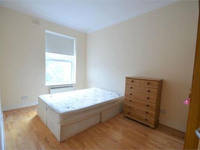 Flat for rent in South Lane, West Yorkshire