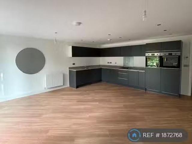 House for rent in Green Close, Warwickshire