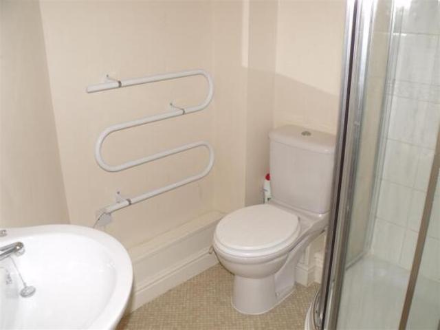 Flat for rent in Ravenswood, Key Street