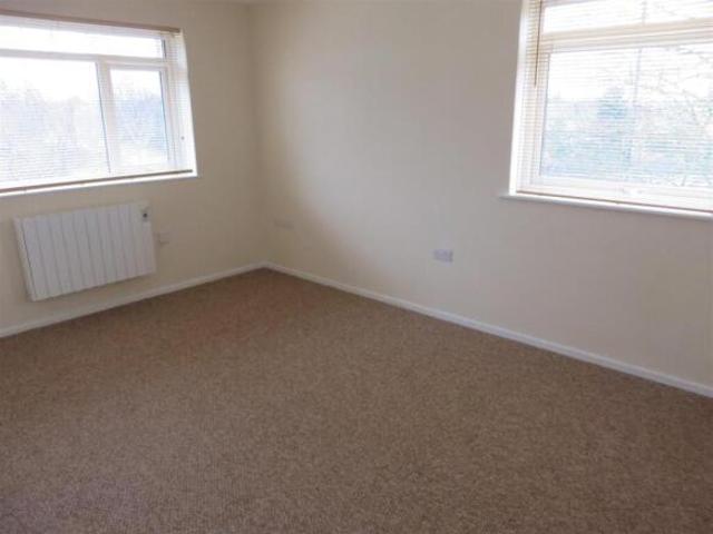 Flat for rent in Lillington, Green Close