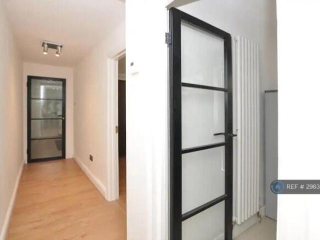 Flat for rent in Cat Hill