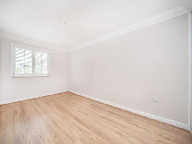 Flat for rent in Chiswick, Greater London
