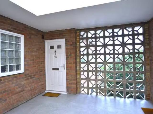House for rent in Pilgrims' Hatch, Navestock Side