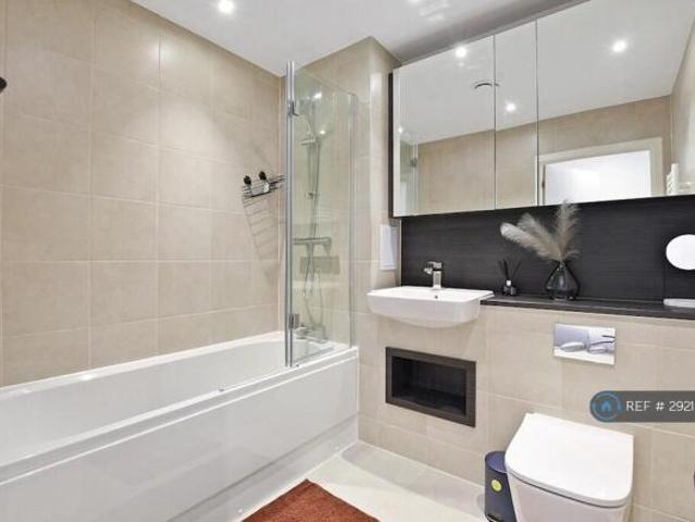 Flat for rent in Cat Hill