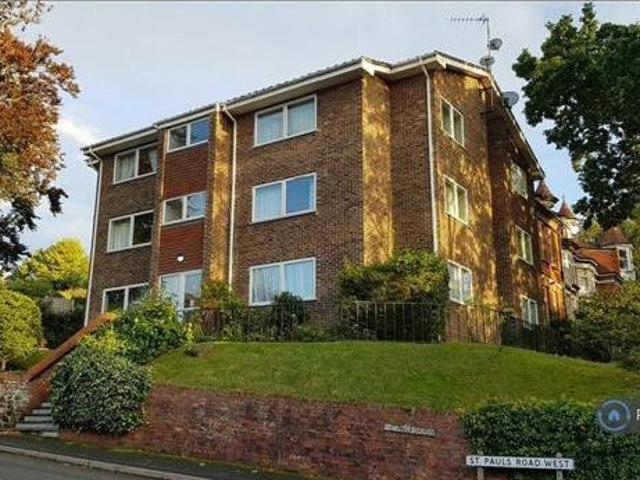 House for rent in Pachesham Park, Surrey