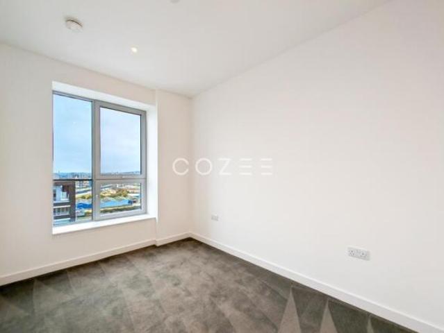 Flat for rent in Canary Wharf, Greater London