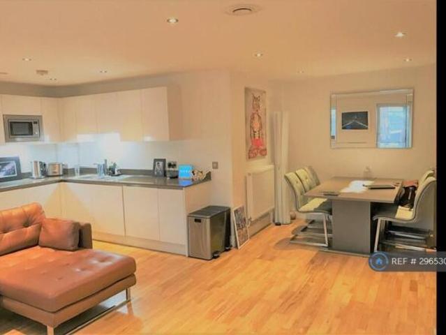 Flat for rent in Cat Hill