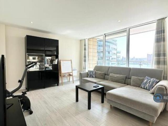 Flat for rent in Cat Hill, England