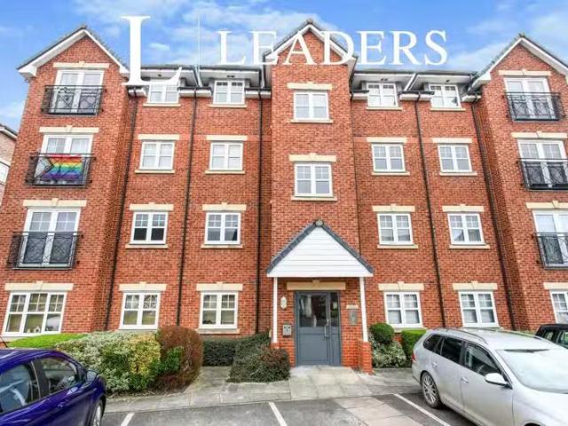 House for rent in Broken Cross, Macclesfield