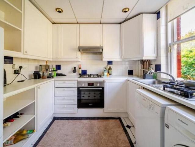 Flat for rent in Chiswick, Greater London