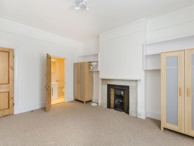 Flat for rent in Chiswick, Greater London