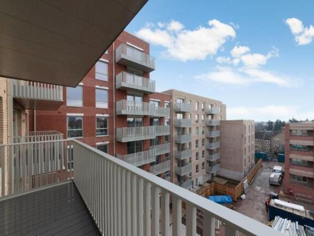 Flat for rent in Cat Hill