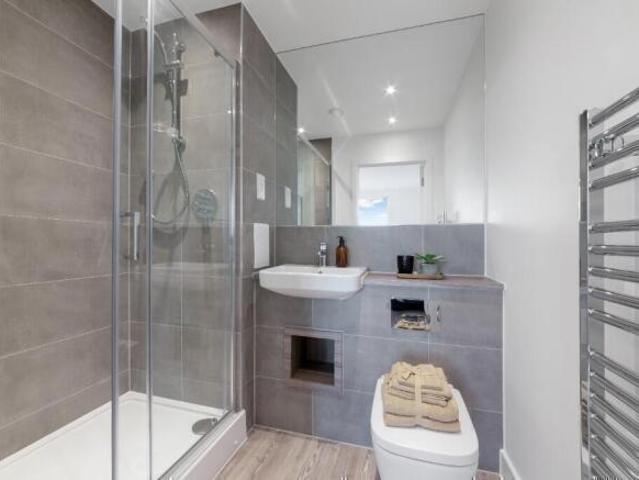 Flat for rent in Cat Hill
