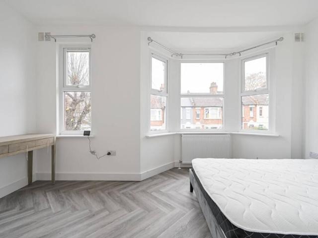 Flat for rent in Wood Green, Isle Of Man