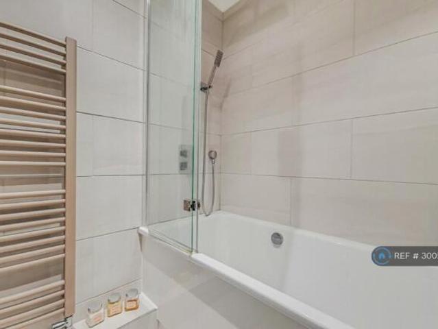 Flat for rent in Cat Hill