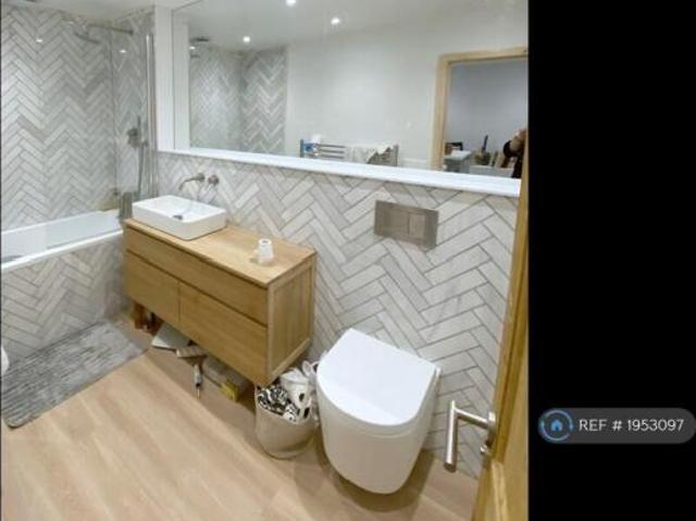 Flat for rent in Cat Hill