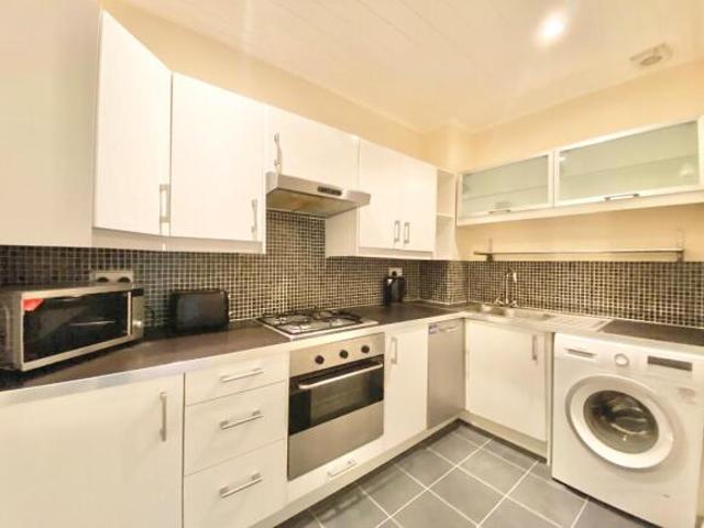Flat for rent in Shawlands, Scotland