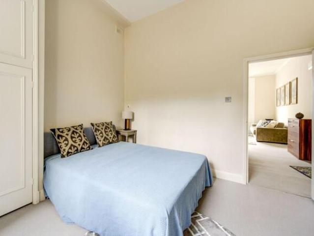 Flat for rent in Cat Hill