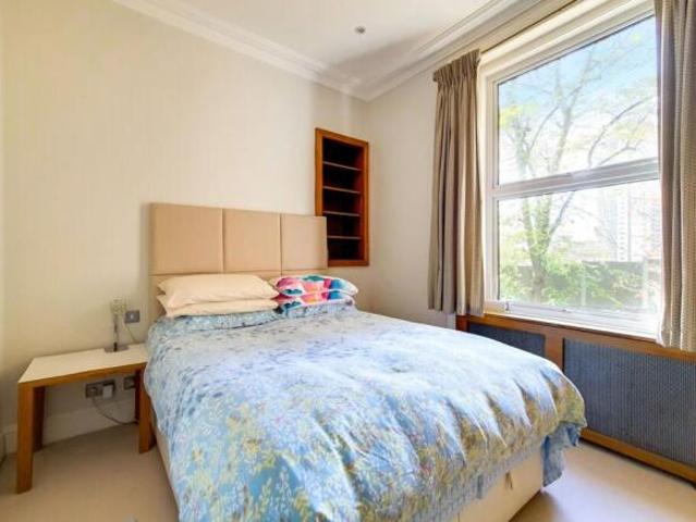 Flat for rent in Cat Hill