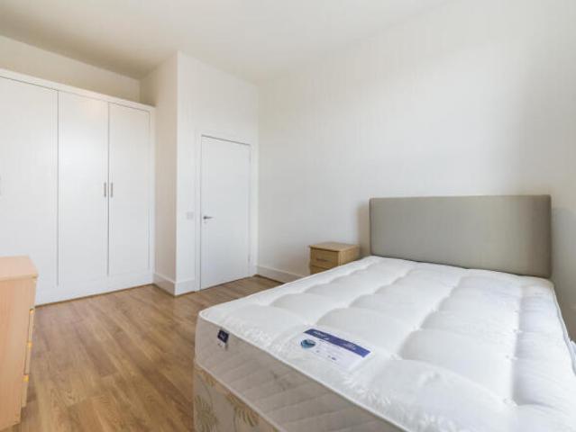 Flat for rent in Cat Hill