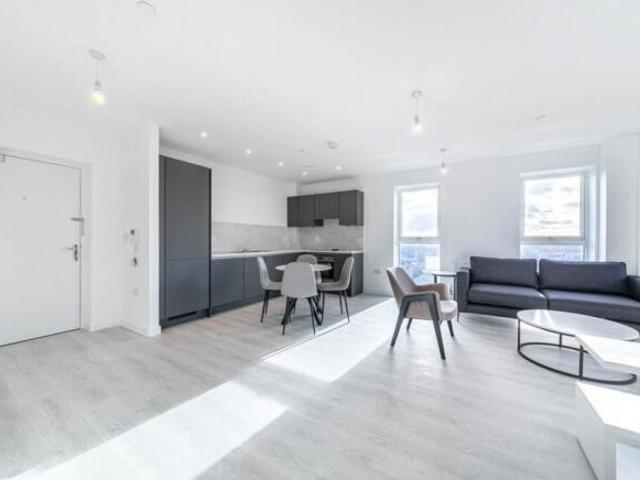 Flat for rent in Acton, Greater London