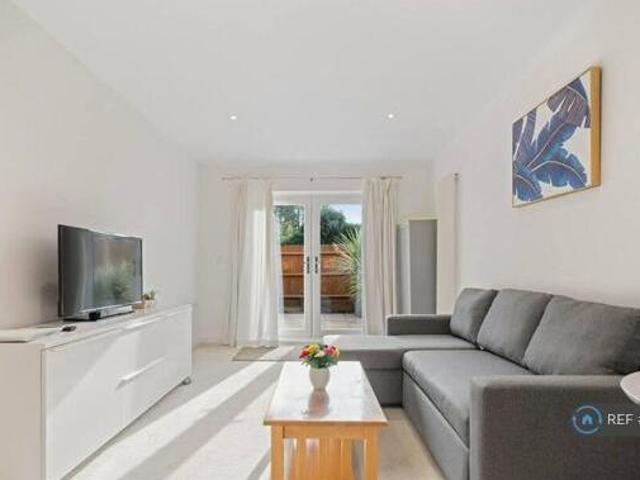House for rent in Blackhills, Surrey