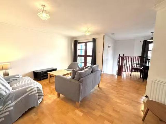 House for rent in Comely Bank, Craigleith
