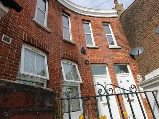 House for rent in Roselands, Eastbourne