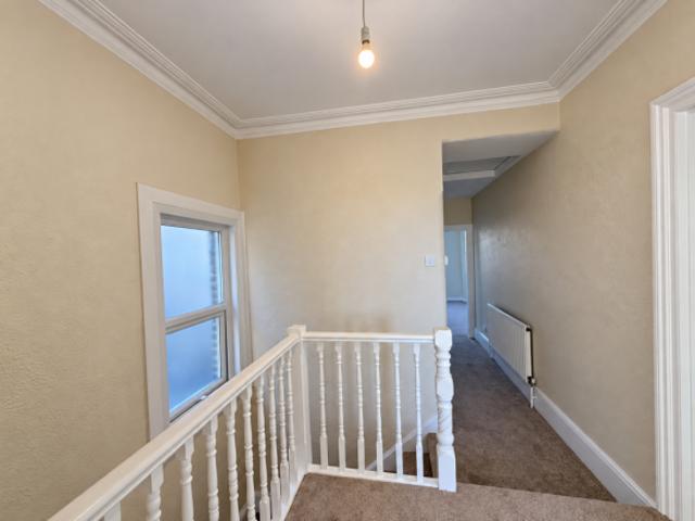 Flat for rent in Cat Hill, England