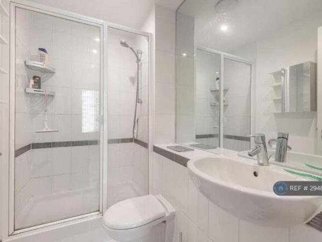 Flat for rent in Cat Hill