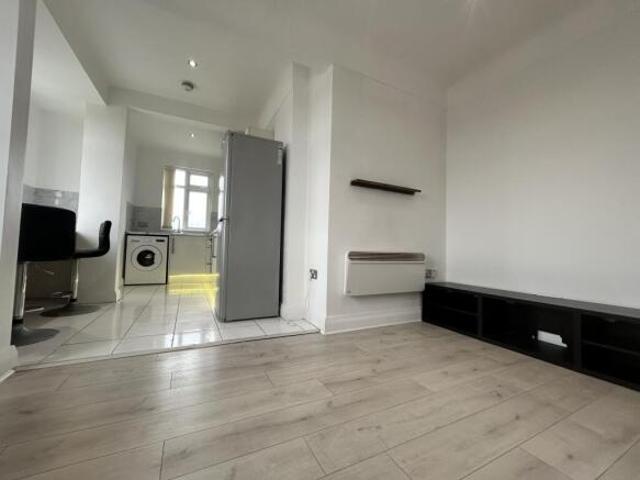 Flat for rent in Fairfield, Calderstones
