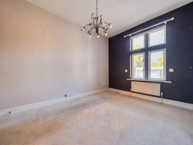 Flat for rent in Cat Hill