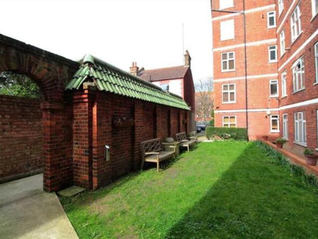 Flat for rent in Strode, Devon