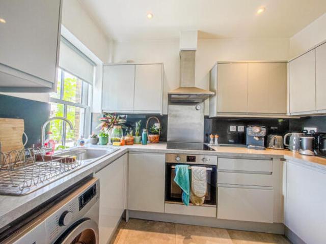 Flat for rent in Shooters Hill, Greater London