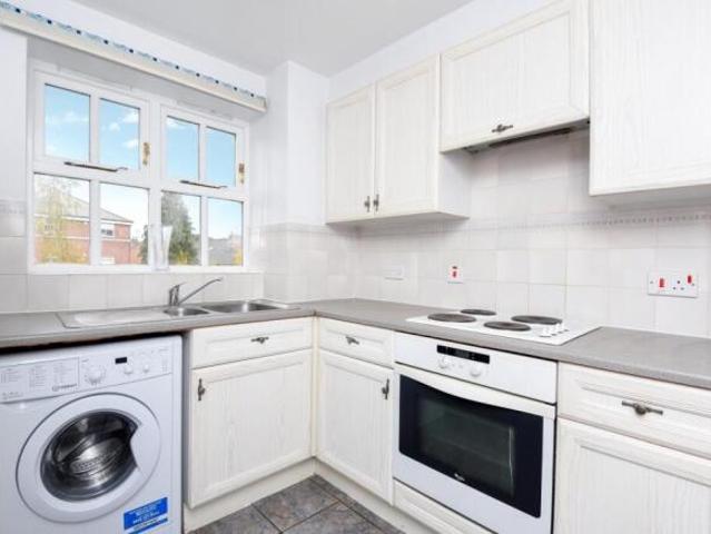 Flat for rent in Cat Hill