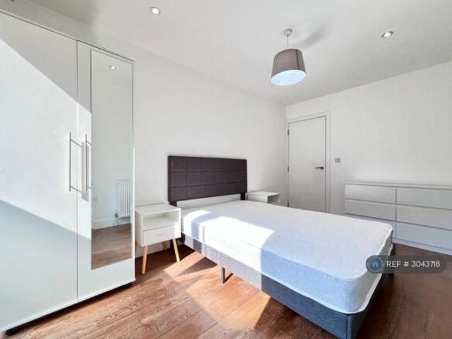Flat for rent in Cat Hill