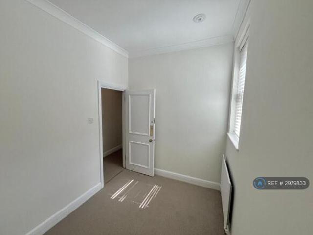 Flat for rent in Cat Hill