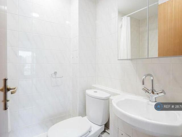 Flat for rent in Cat Hill