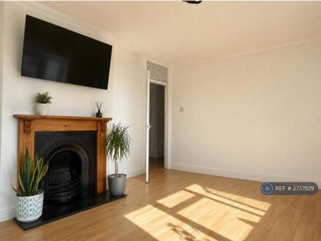 Flat for rent in Cat Hill