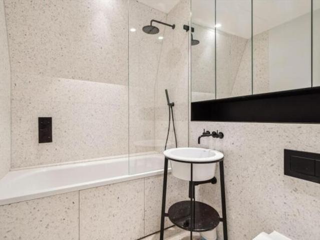 Flat for rent in Cat Hill